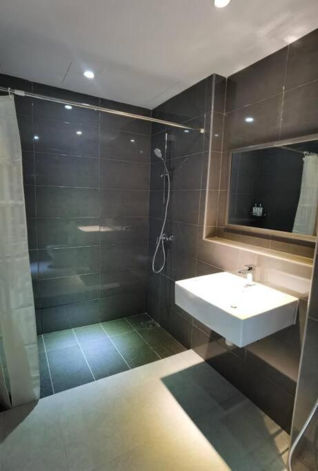 Cozy Seaview Studiosuite Hs Sweet Homestay 콴탄 외부 사진